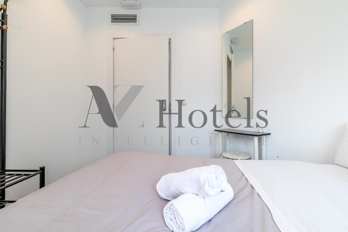 Ayz Ulises - Auto Check-In Property Madrid Exterior foto